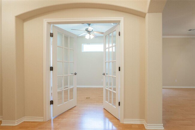 Building Photo - 806 Heritage Oaks Bend