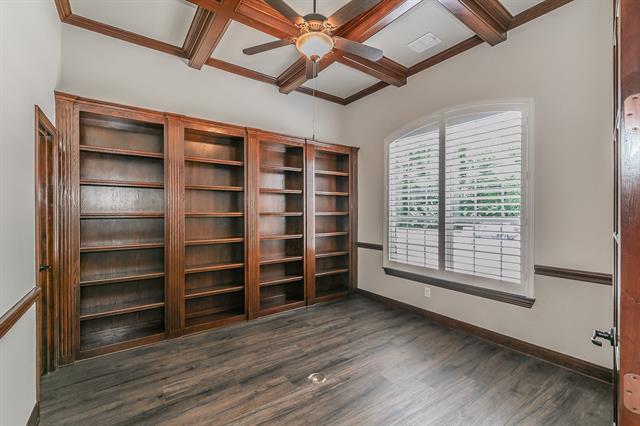 Building Photo - 2732 Waverley Dr