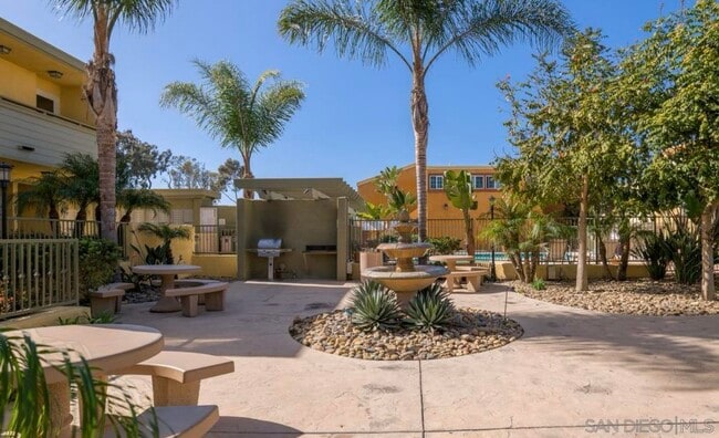 Building Photo - 5402 Balboa Arms Dr