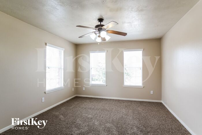 Building Photo - 4722 Shale Dr