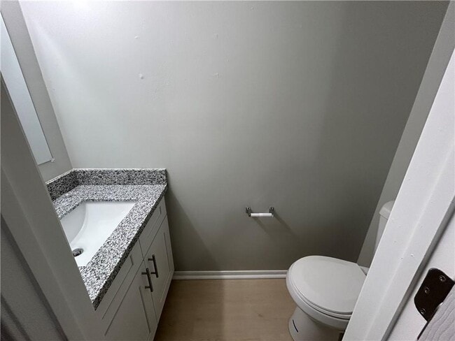 Building Photo - 1379 E Sequoyah Ct