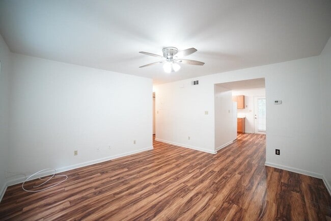 Building Photo - 2555 Chateau Ln