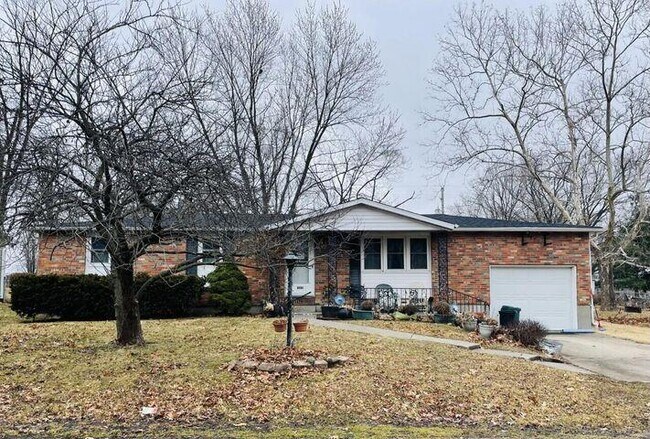 Primary Photo - 6004 N Gregory Dr