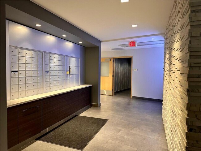 Building Photo - 401 N 2nd St