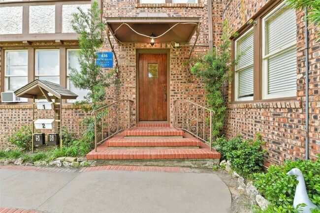 Building Photo - 436 Westmoreland St