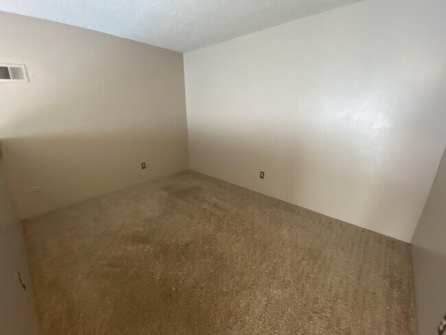 Building Photo - 4866 S Dudley St