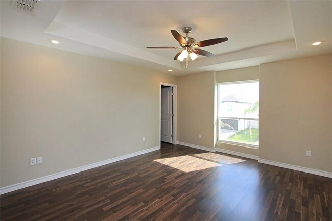 Building Photo - 7917 Elka Lp