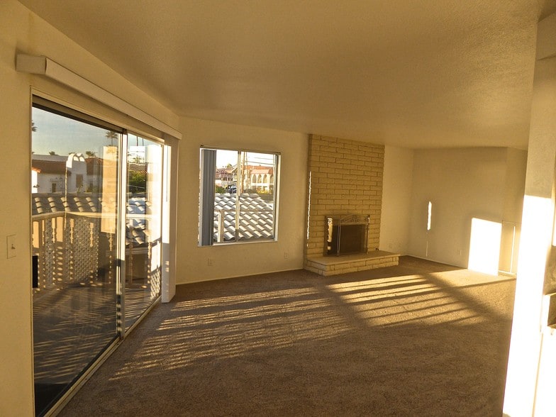 Living Room with fireplace - 1201 Buena Vista