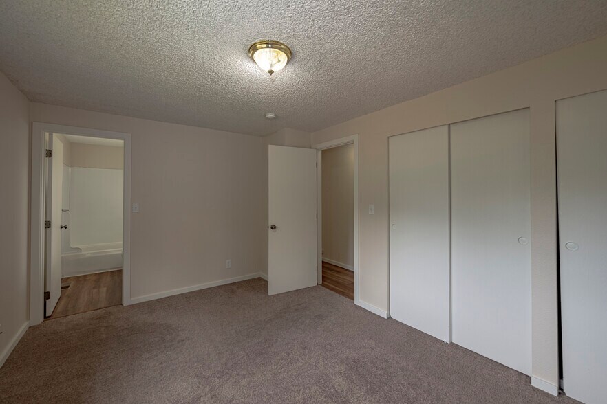 Master Bedroom Angle - 10717 NE 145th Pl
