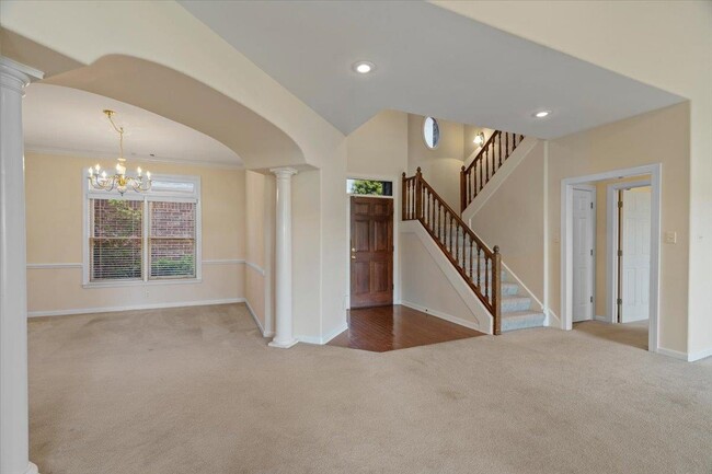 Building Photo - 20 Pine Meadows Ln