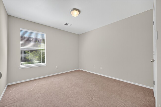 Building Photo - 54 Marble Rock Pl