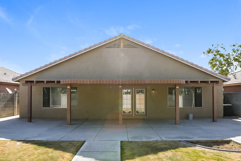 Building Photo - 2832 N 90th Ave