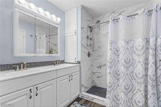 Building Photo - 985 Quail Run