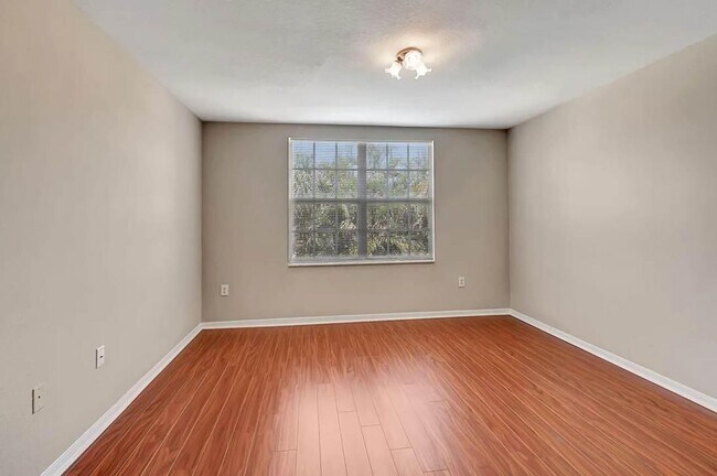 Building Photo - 15155 Michelangelo Blvd