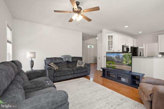 Building Photo - 6050 Smooth Stone Pl