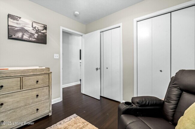 Building Photo - 8715 US-42