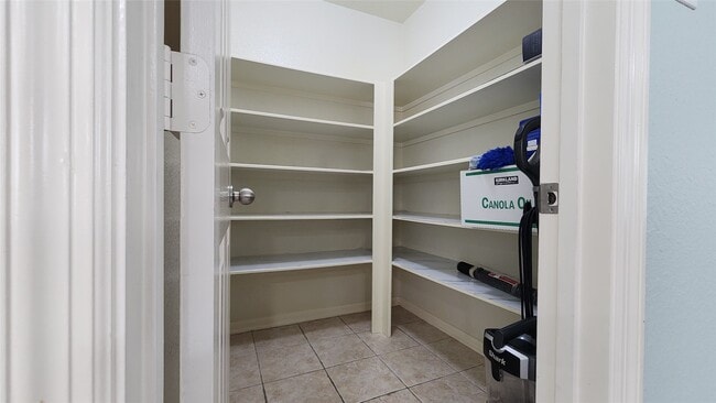 Building Photo - 2003 MacKenzie Way