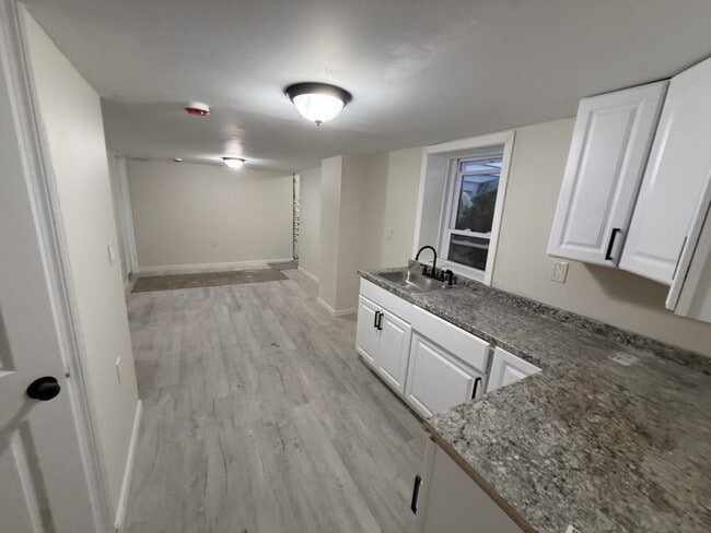 Building Photo - 27 South St