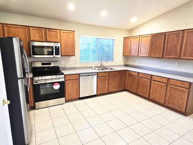 Building Photo - Chandler 3-bedroom remodeled