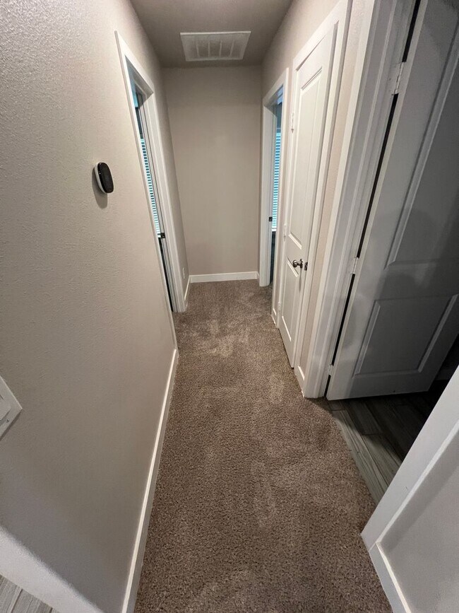Building Photo - Lubbock Cooper ISD 3 Bedroom/2 Bathroom AVAILABLE NOW!