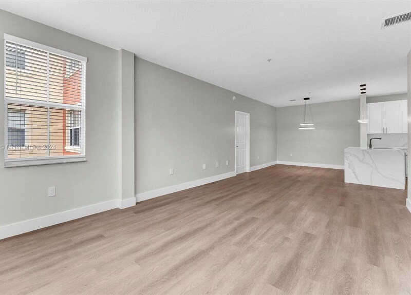 Building Photo - 4602 SW 160th Ave