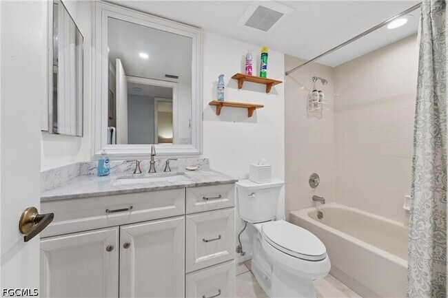 Building Photo - 5890 Trailwinds Dr