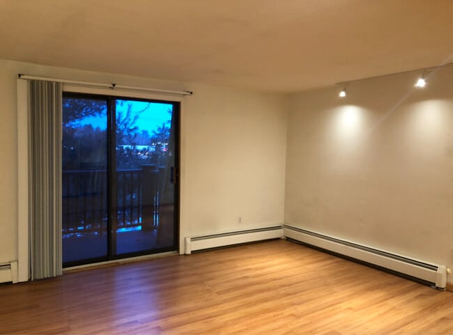 Primary Photo - 11 Tiffany Rd