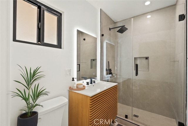 Building Photo - 5734 Stansbury Ave