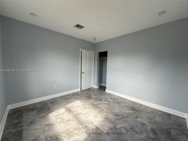 Building Photo - 2311 NW 15th St