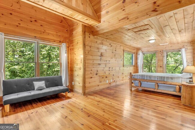 Building Photo - 417 Hickory Ridge Dr