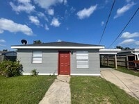 Building Photo - 1121 Maxine St