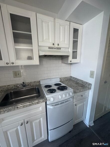 Building Photo - 155 Birdseye St