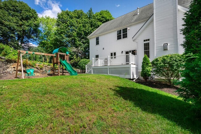 Building Photo - 14 Brattle Ln