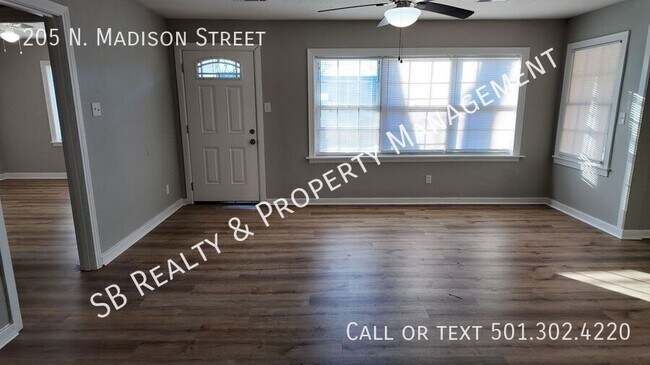 Building Photo - 205 N Madison St