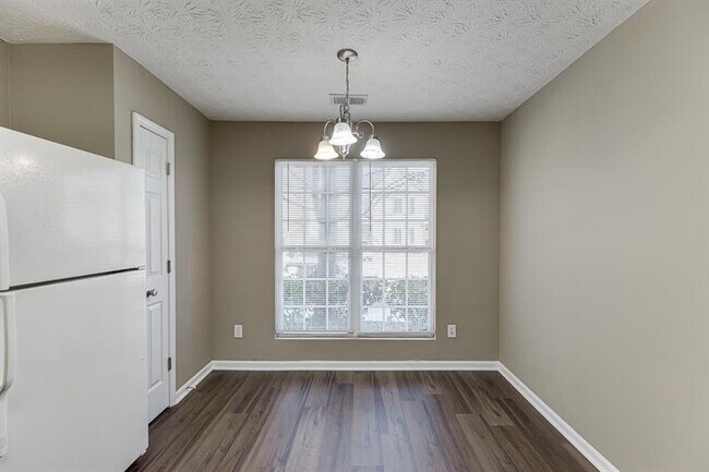 Building Photo - 2883 Creek Bottom Ct