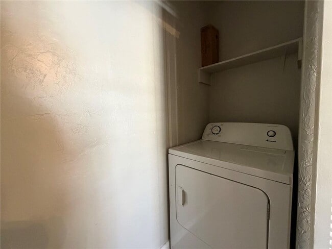 Building Photo - 4330 SW 74th Terrace