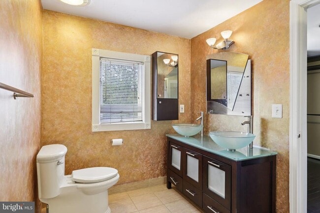 Building Photo - 5301 Goldsboro Rd