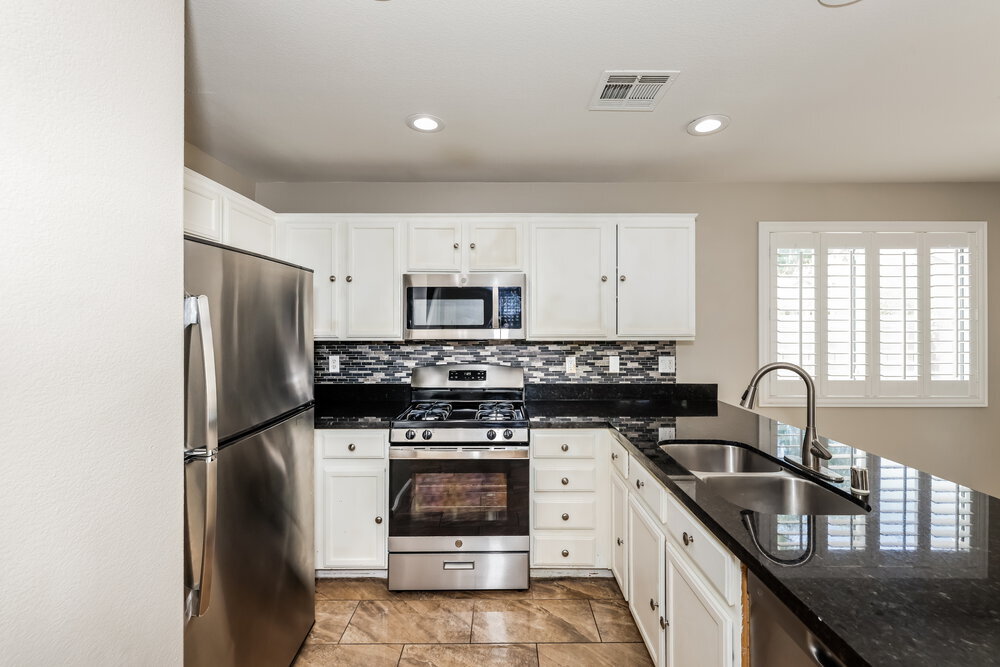 Building Photo - 9327 Pyrope Ct