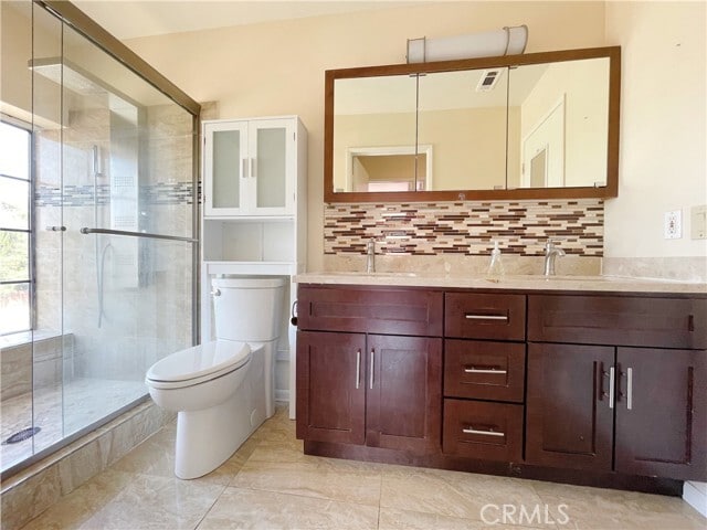 Building Photo - 21648 Laurelrim Dr