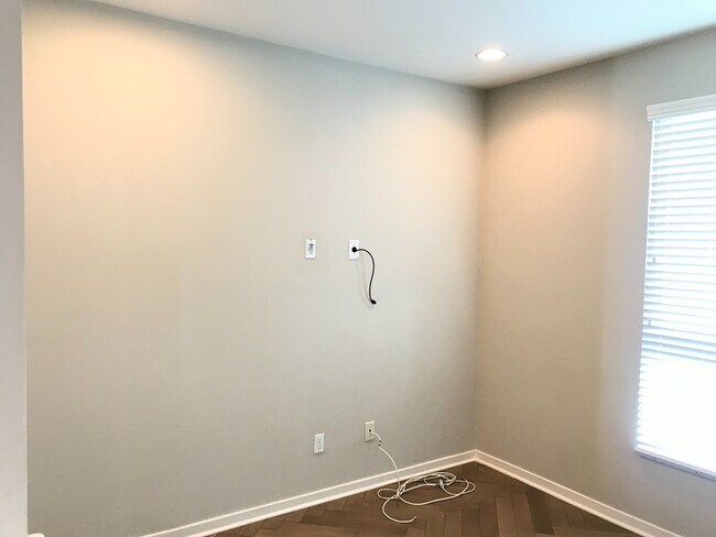 Building Photo - 5628 W Observation Ln