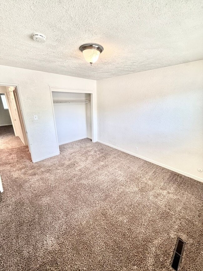 Building Photo - 2564 S 700 E