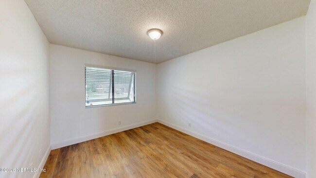 Building Photo - 111 Lobelia Rd
