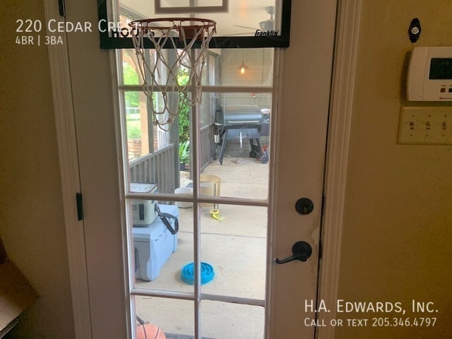 Building Photo - 220 Cedar Crest