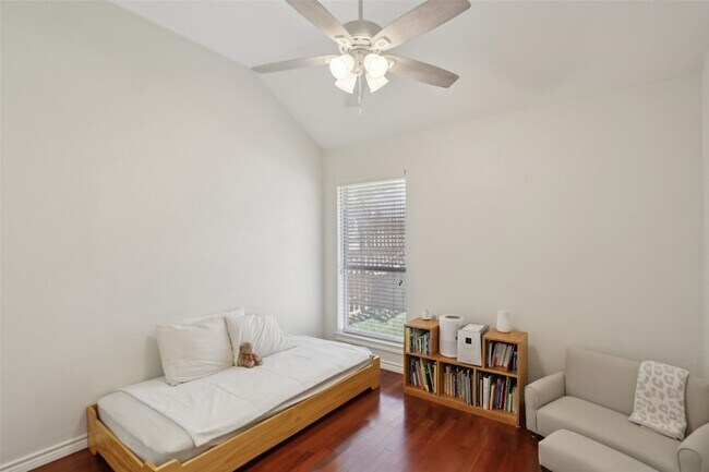 Building Photo - 7512 Woodside Hl