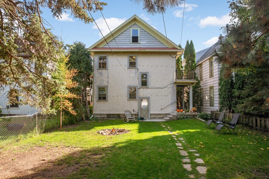back of house - 2220 26th Ave S