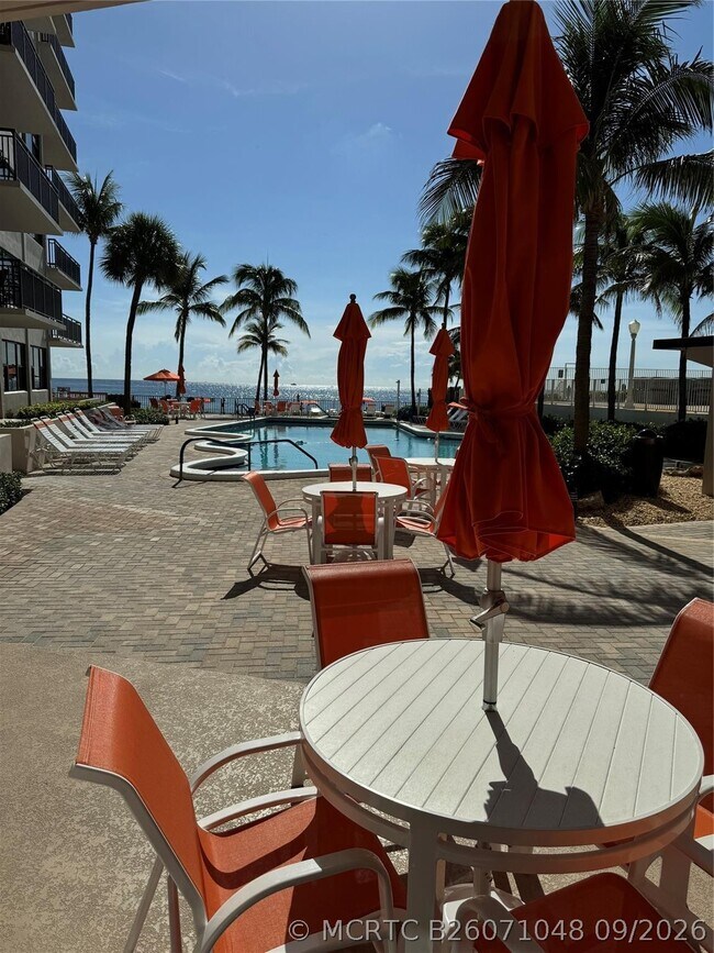 Building Photo - 3800 Galt Ocean Dr