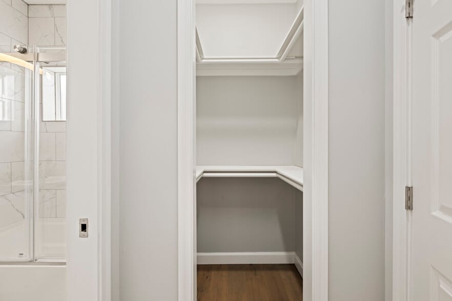 Building Photo - 812 2nd Ave N