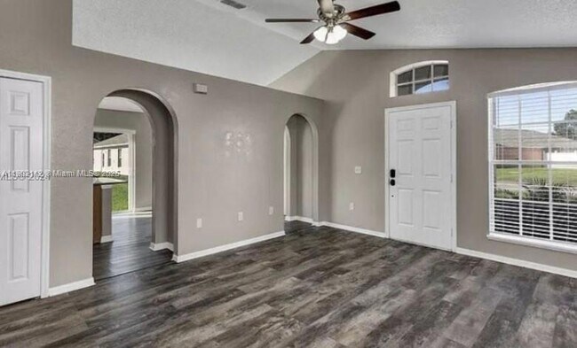 Building Photo - 2110 Whispering Trails Blvd