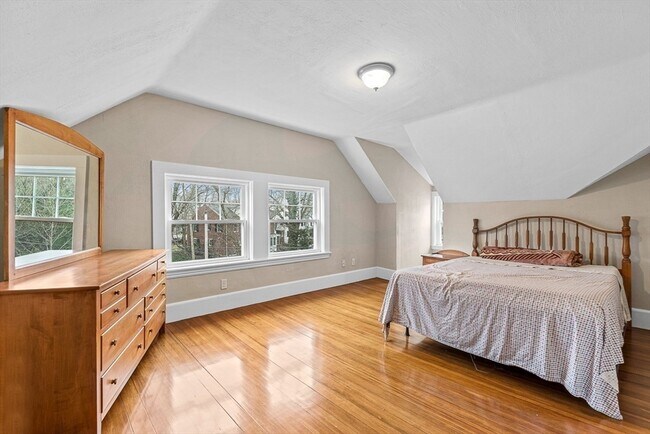 Building Photo - 34 Glen Rd