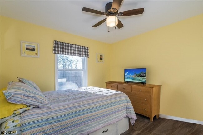 Building Photo - 153 Stag Hill Rd